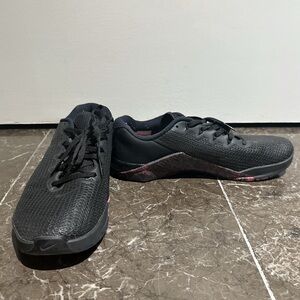 ⏰Last Chance Offer⏰ Nike Black Athletic Shoes